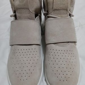 Adidas tubular invader